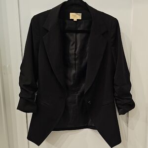 Elizabeth and James Black Elegant Blazer Ruched Sleeves